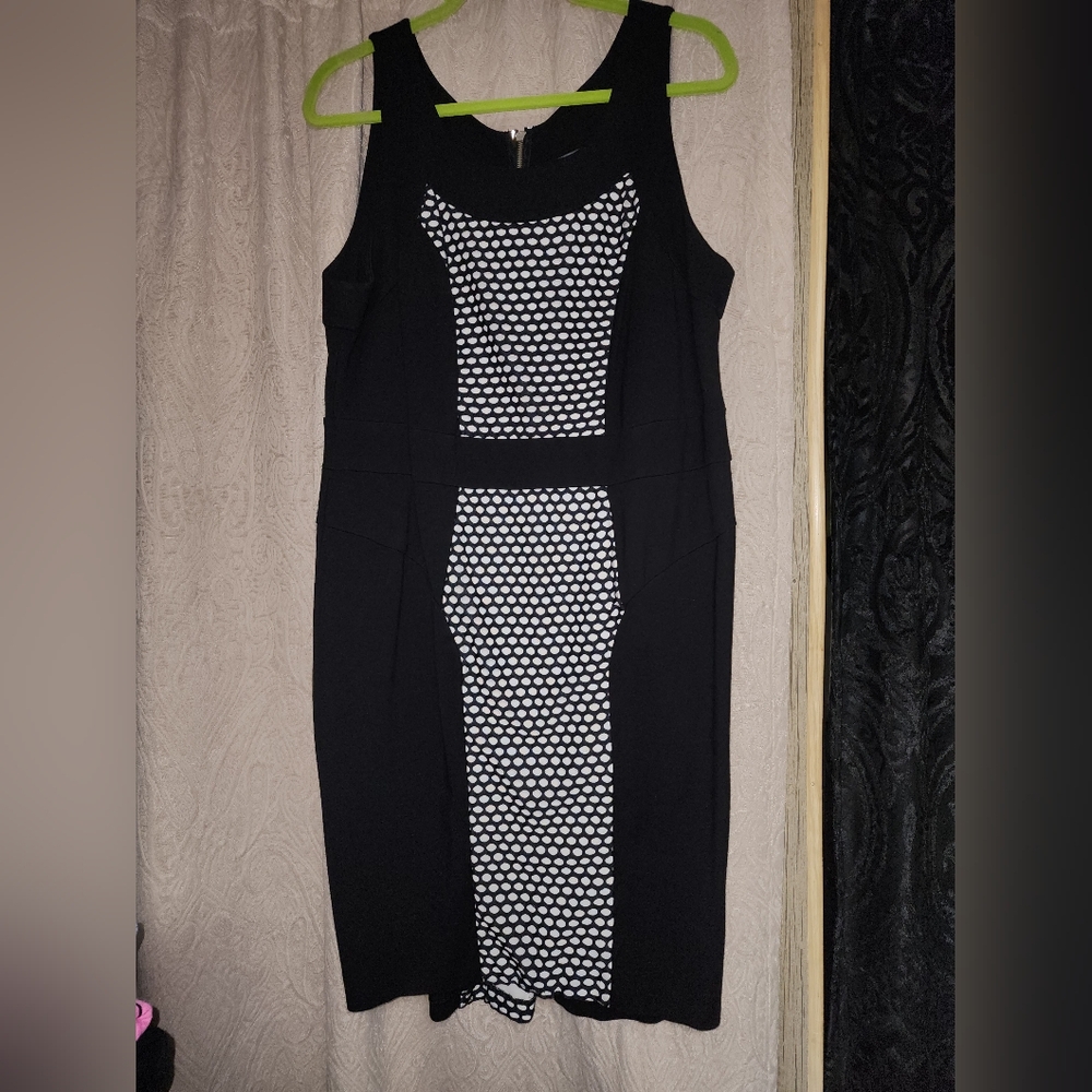 Women's black and white dress